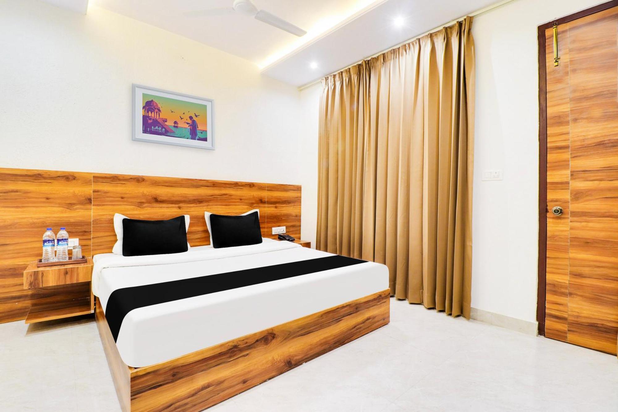 Super Collection O Kanwali Road Near Railway Station 데라둔 외부 사진